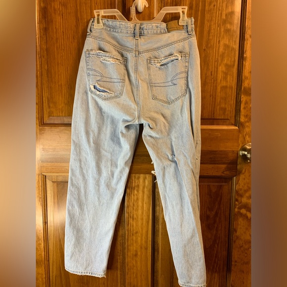 Women’s American Eagle Mom Straight Jean size 4 short - Picture 3 of 7